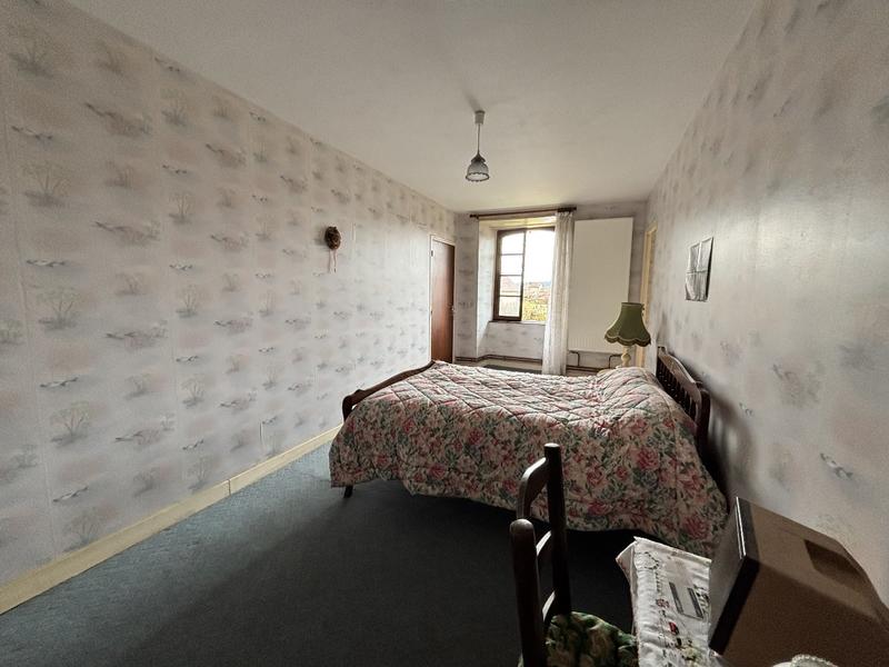 Maison - 186 m² - 8 pièces