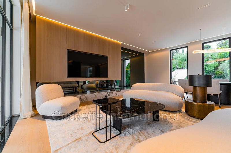 Villa - 388 m² - 6 pièces