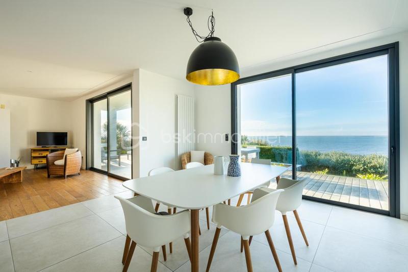 Demeure - 195 m² - 7 pièces