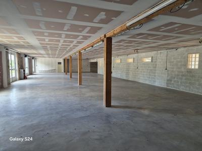 Local d'activités - 1 180 m²