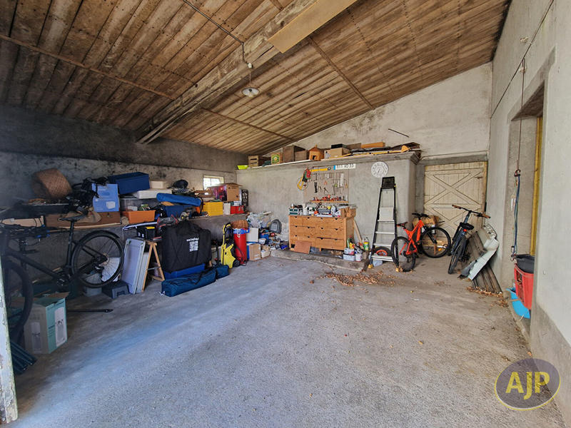 Maison - 283 m² - 11 pièces