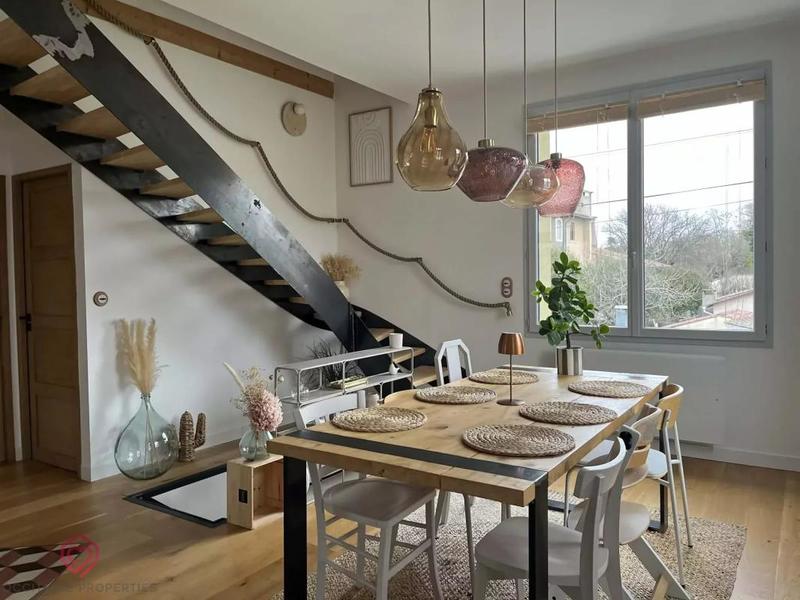 Maison - 112 m² - 4 pièces