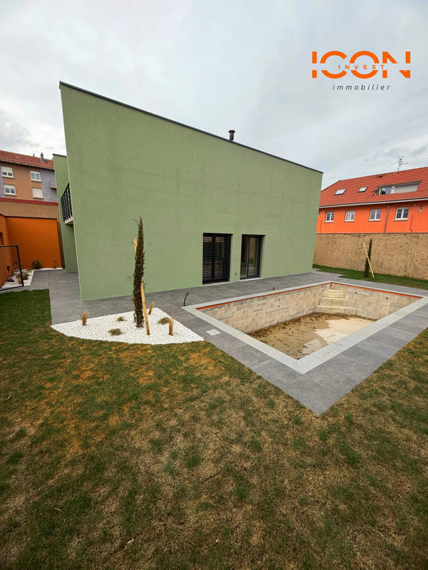 Maison - 110 m² - 4 pièces