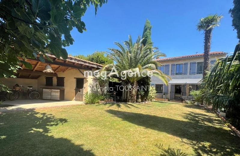 Maison de ville - 241 m² - 7 pièces