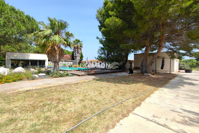 Propriété - 200 m²