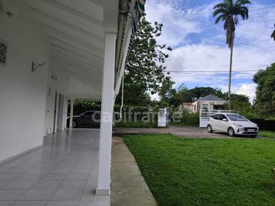 Maison - 128 m² - 5 pièces