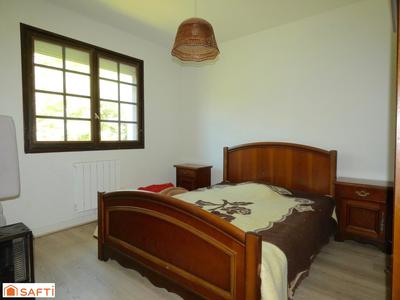 Maison - 140 m² - 5 pièces