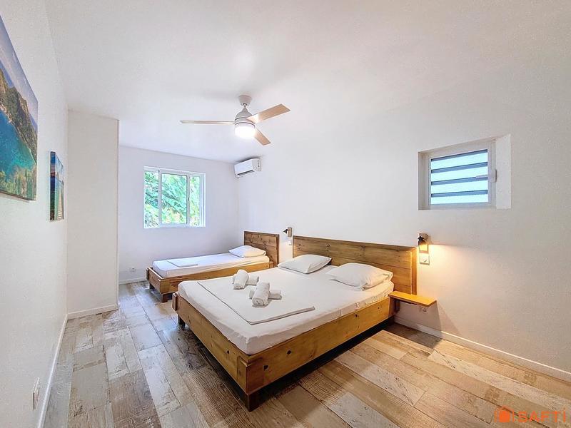 Local commercial - 700 m² - 19 pièces