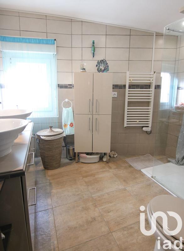 Maison - 195 m² - 7 pièces