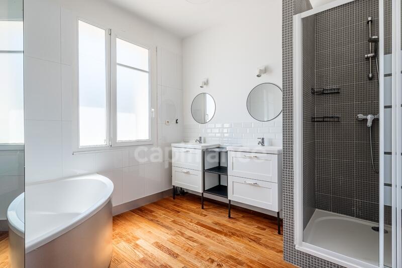 Appartement - 180 m² - 5 pièces