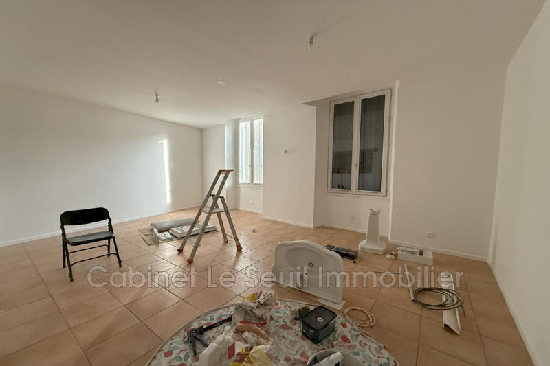 Maison - 215 m² - 9 pièces