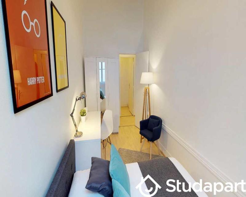 Chambre - 80 m² - 1 pièce