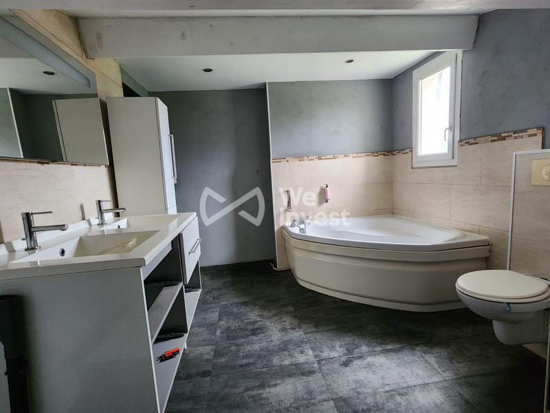 Maison - 122 m² - 6 pièces