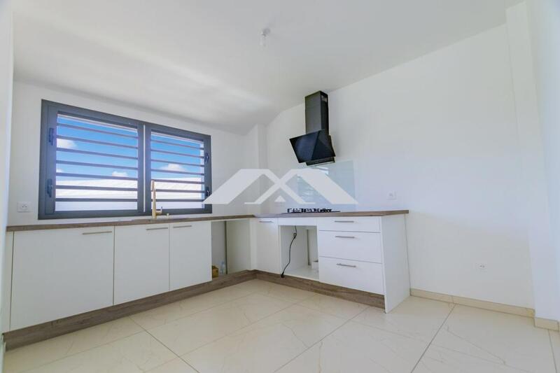 Villa - 90 m² - 4 pièces