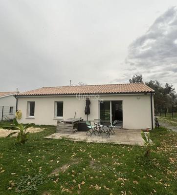 Maison - 90 m² - 4 pièces