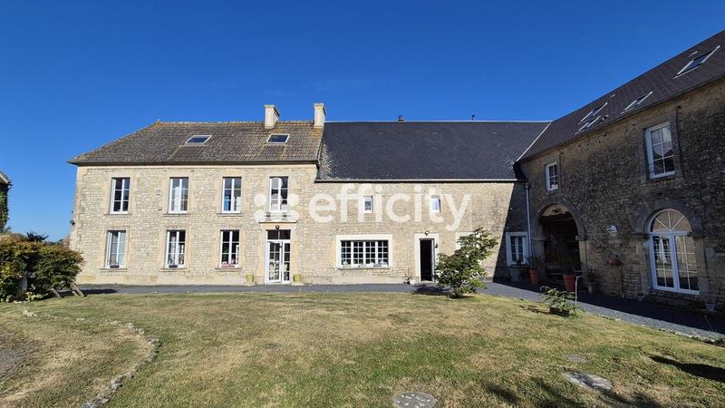 Maison - 495 m² - 14 pièces