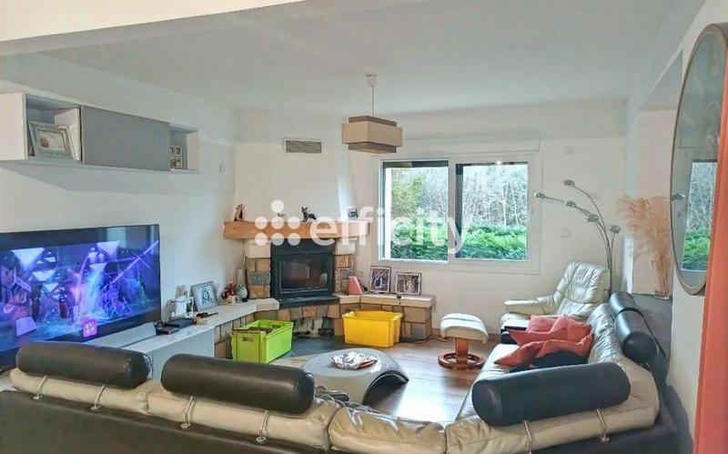 Pavillon - 250 m² - 10 pièces