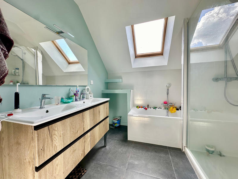 Maison - 115 m² - 6 pièces