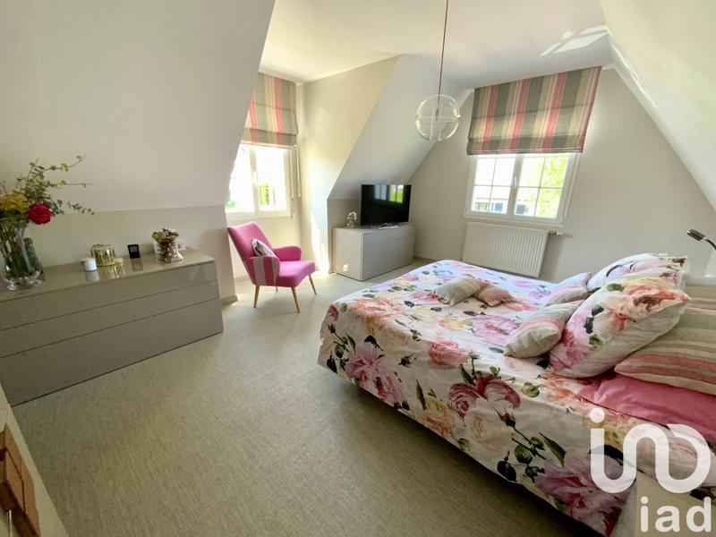 Maison - 221 m² - 9 pièces