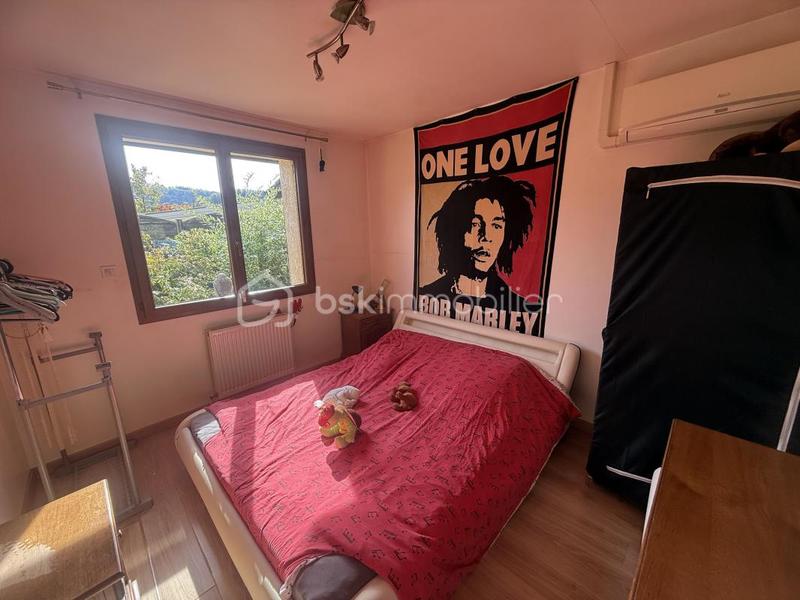 Pavillon - 90 m² - 6 pièces