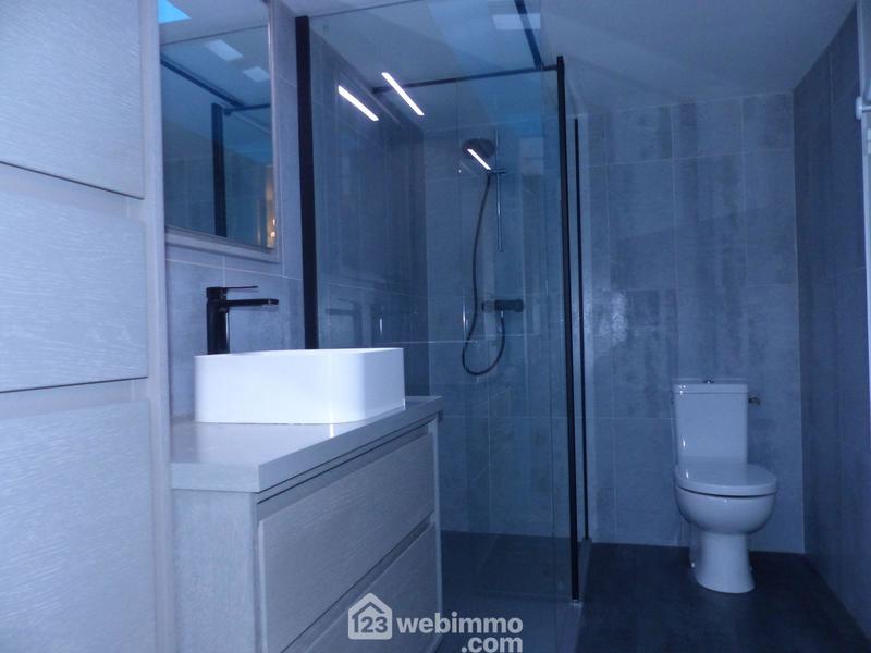 Loft - 203 m² - 8 pièces