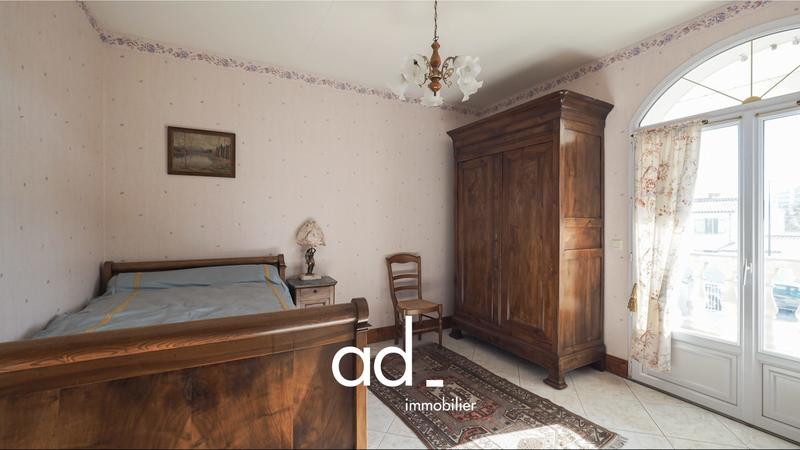 Maison - 210 m² - 5 pièces