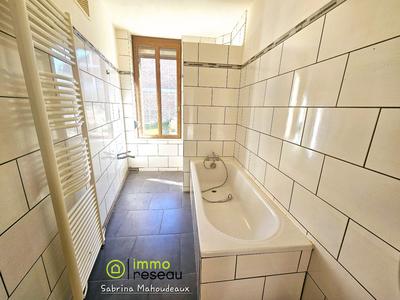 Maison - 121 m² - 6 pièces