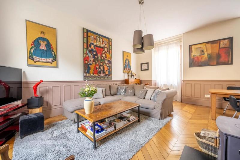 Maison - 201 m² - 6 pièces