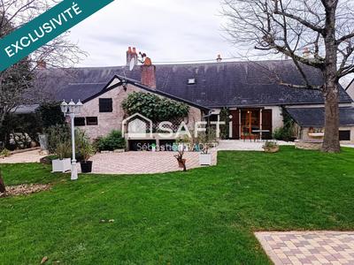 Maison - 355 m² - 10 pièces