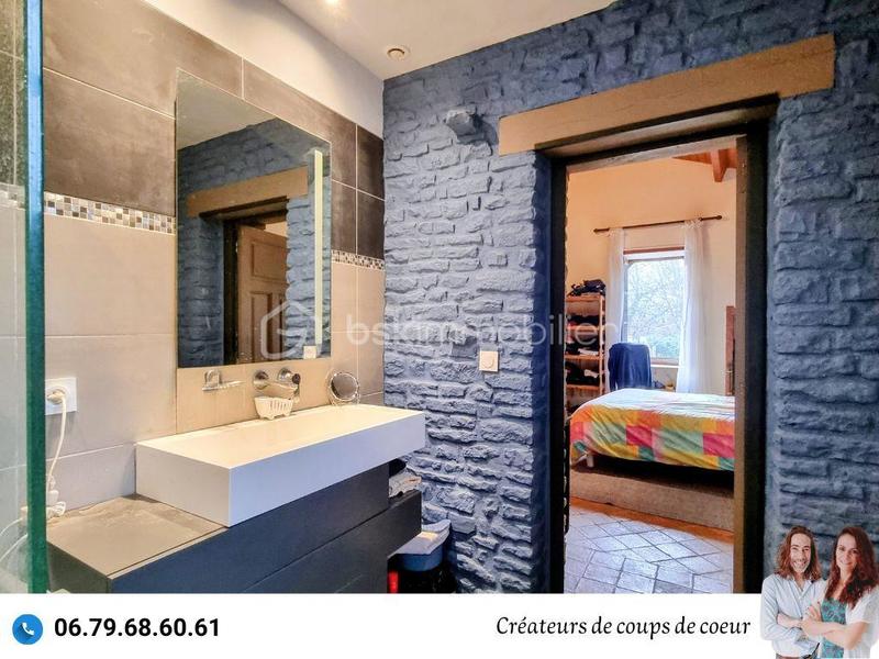 Maison en pierre - 234 m² - 7 pièces