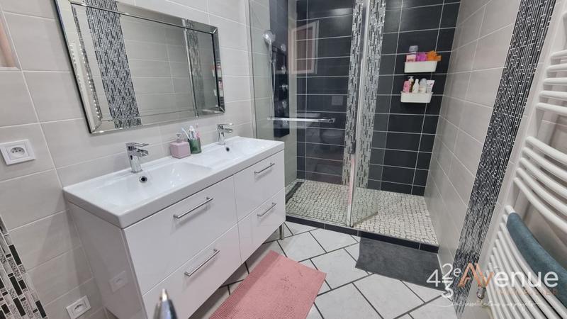 Maison - 140 m² - 4 pièces