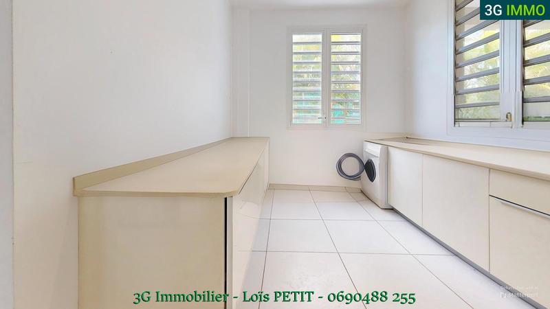 Villa - 300 m² - 8 pièces