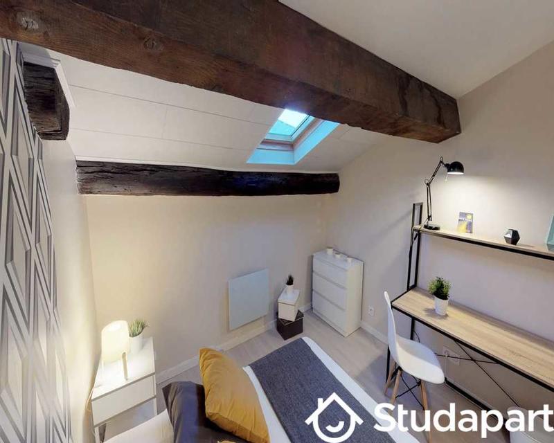 Chambre - 60 m² - 1 pièce