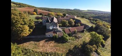 Maison - 340 m² - 15 pièces