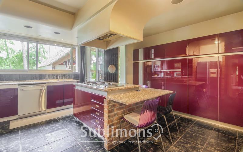 Maison - 291 m² - 6 pièces