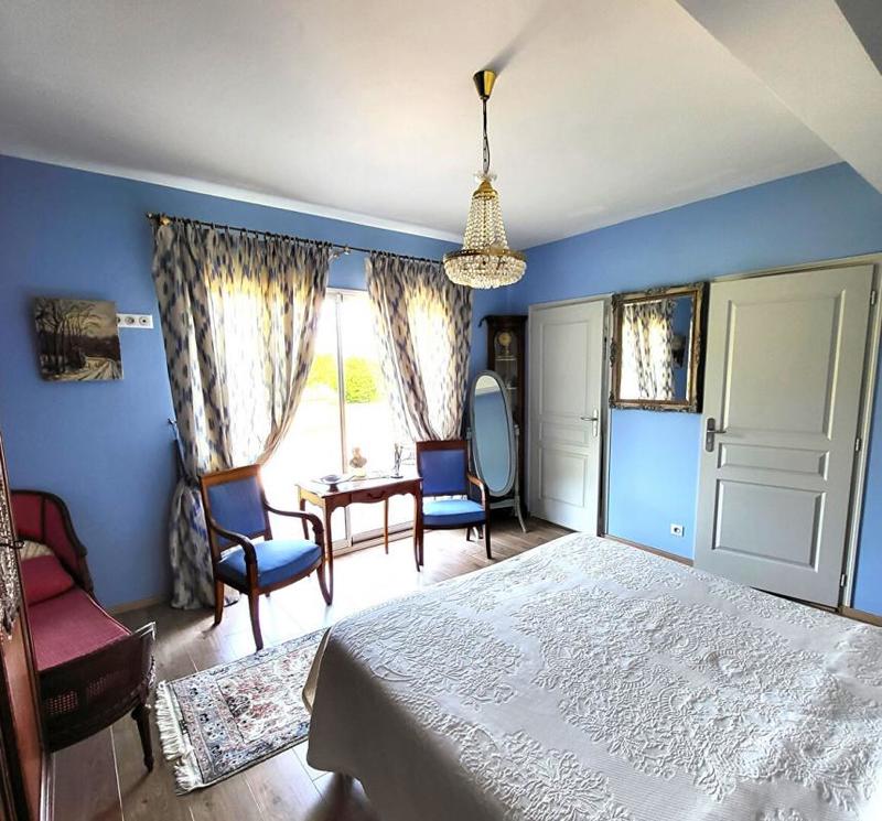 Maison - 340 m² - 15 pièces