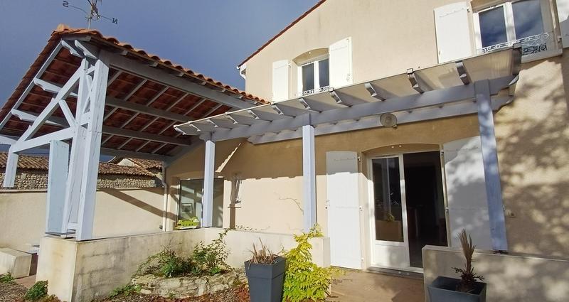 Maison de village - 139 m² - 6 pièces