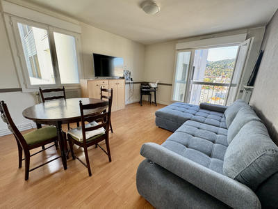 Appartement - 79 m² - 4 pièces