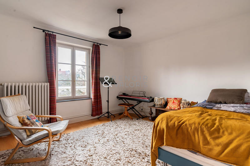 Appartement - 196 m² - 6 pièces