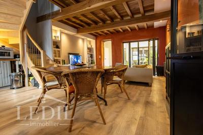 Maison de ville - 121 m² - 5 pièces