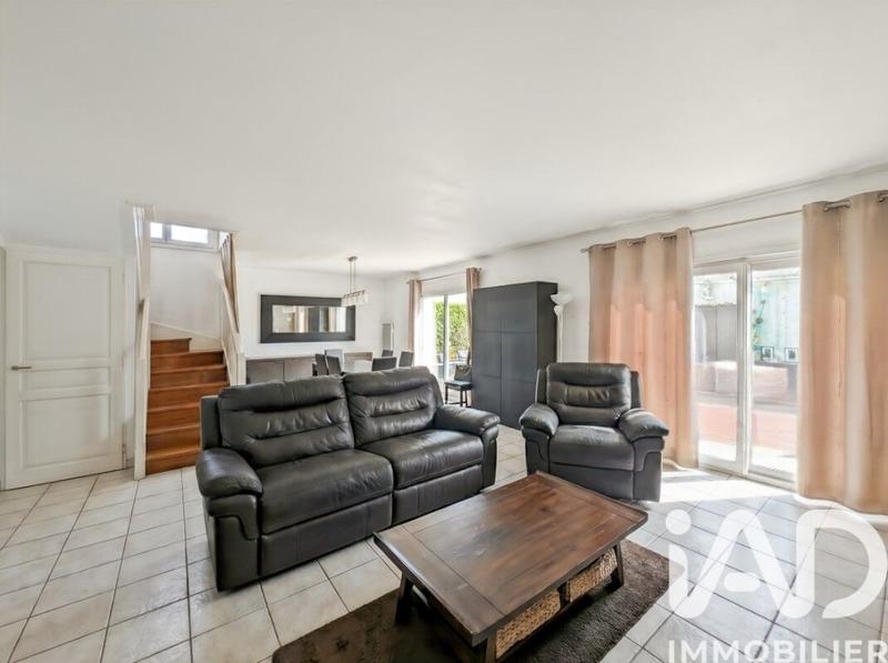 Maison - 133 m² - 6 pièces