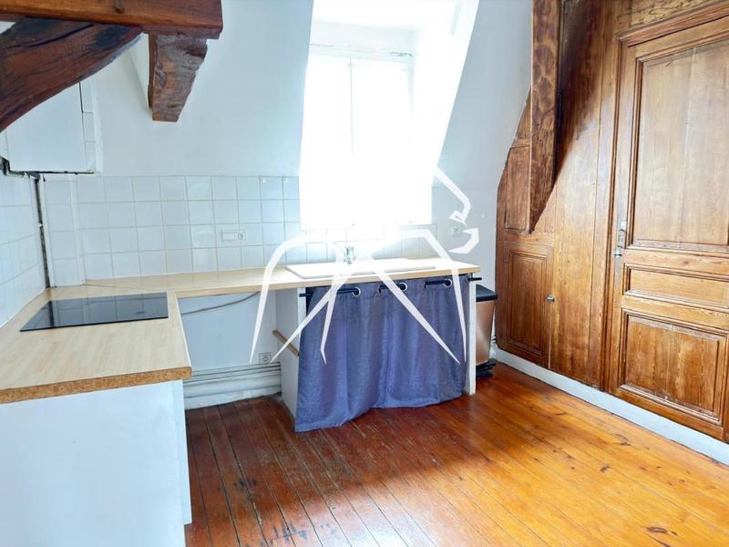 Appartement ancien - 76 m² - 5 pièces