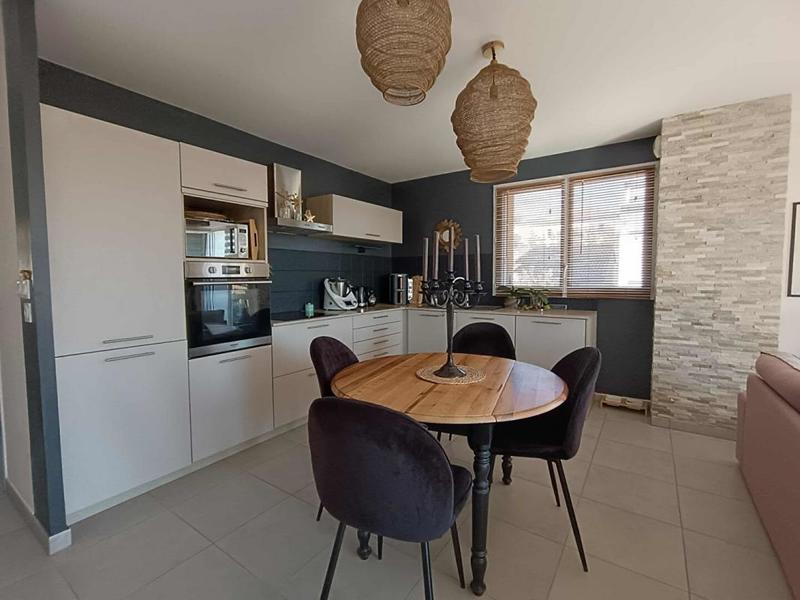 Appartement - 75 m² - 3 pièces