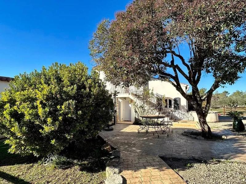 Mas - 153 m² - 6 pièces