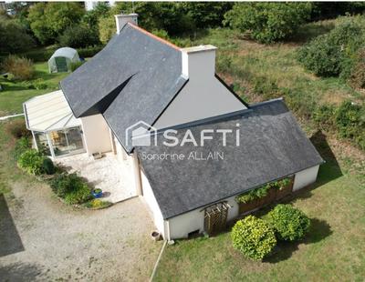 Maison - 94 m² - 5 pièces