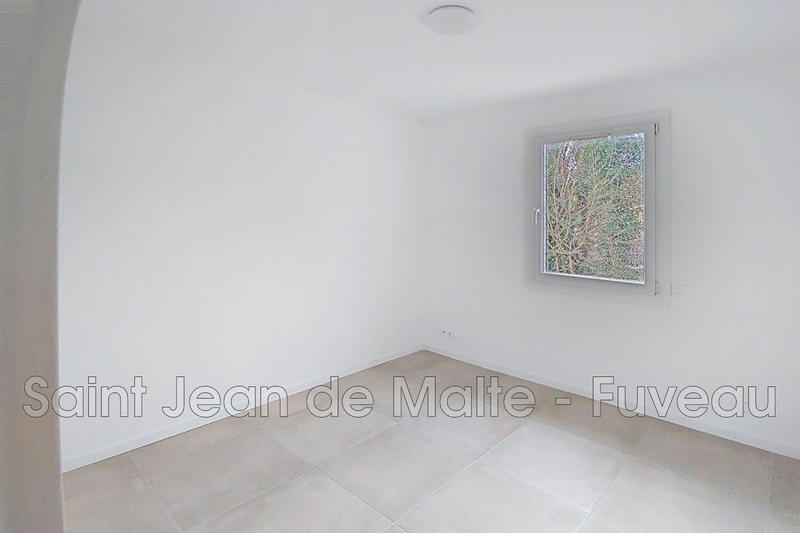 Appartement - 95 m² - 5 pièces