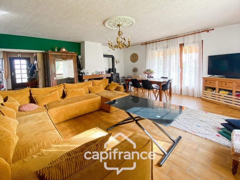 Maison - 186 m² - 9 pièces