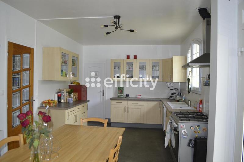 Demeure - 350 m² - 11 pièces