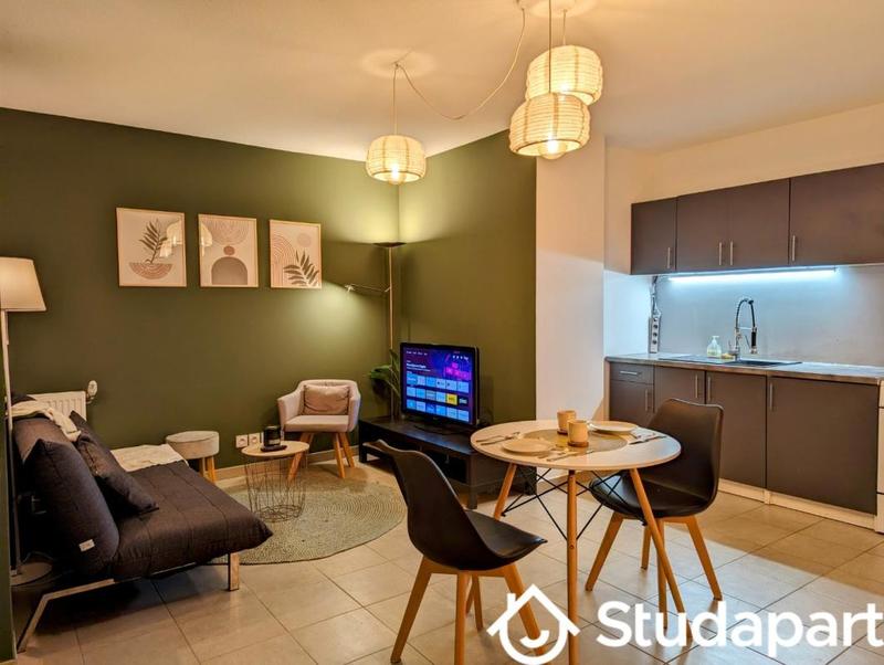 Chambre - 13 m² - 1 pièce