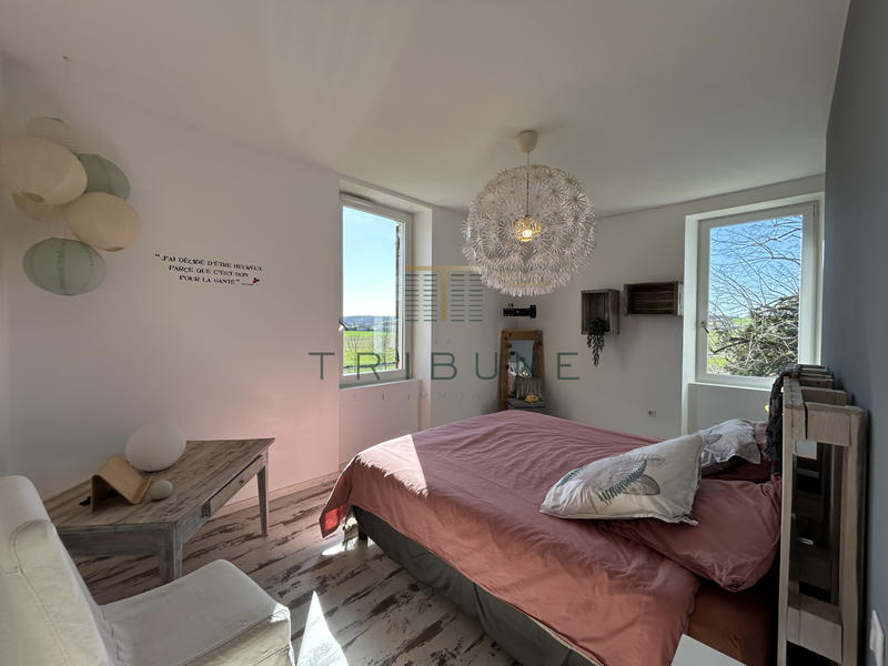 Maison - 262 m² - 9 pièces